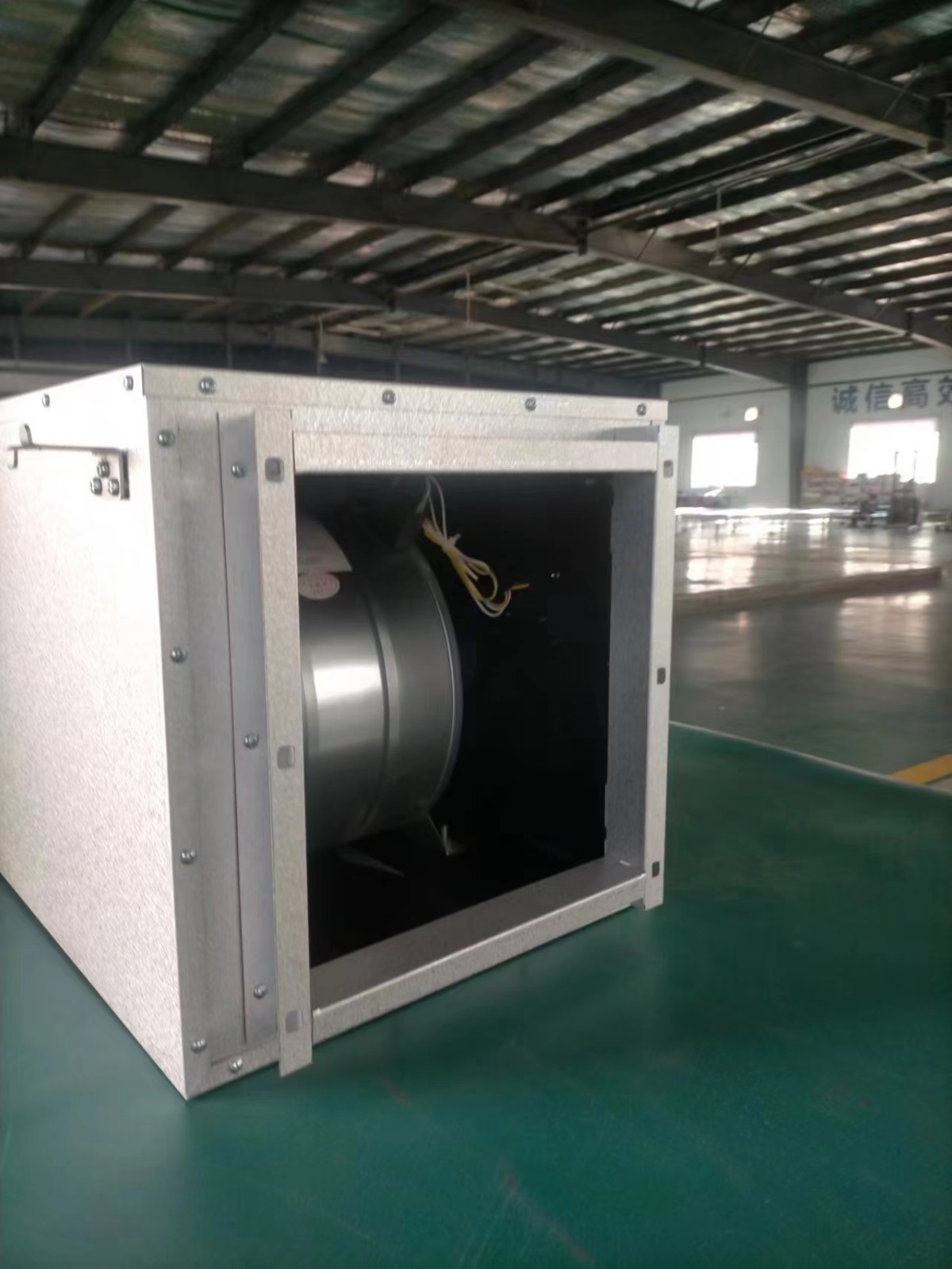 外�{子风机箱如何使用呢？